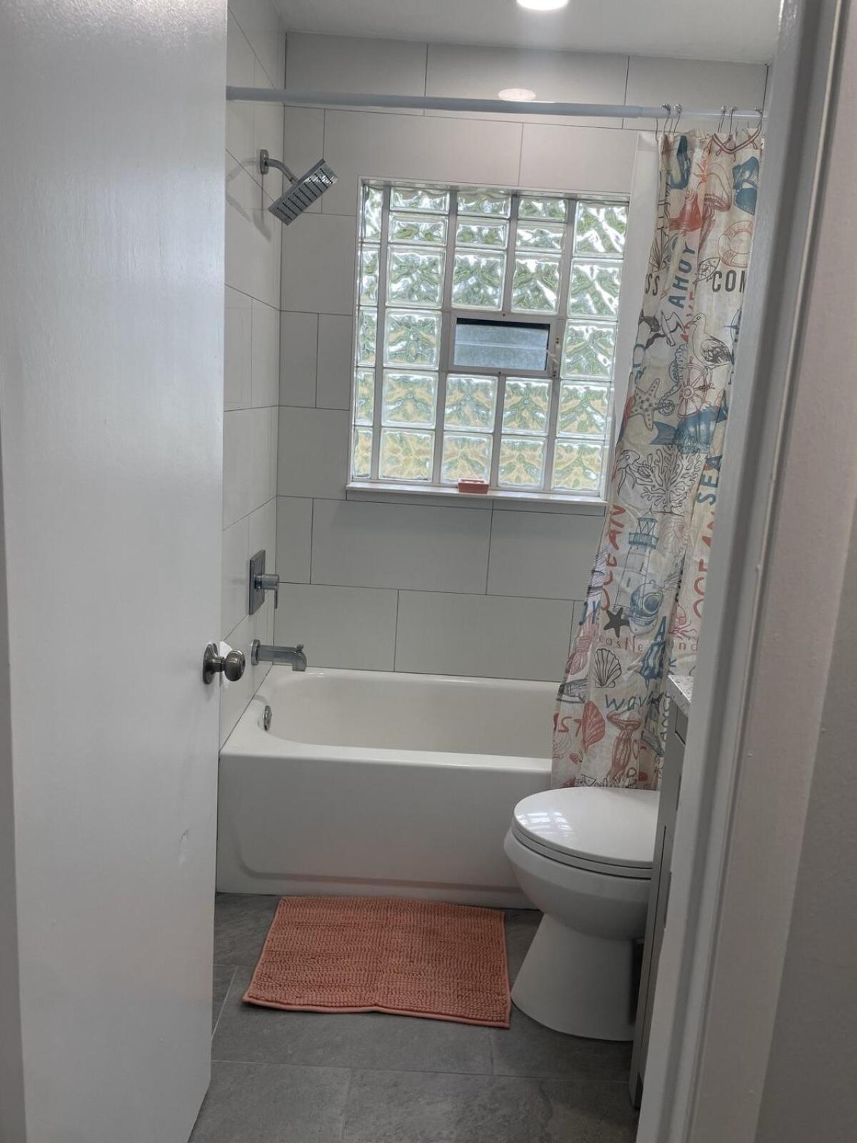 Warm Waters Escape Apartment